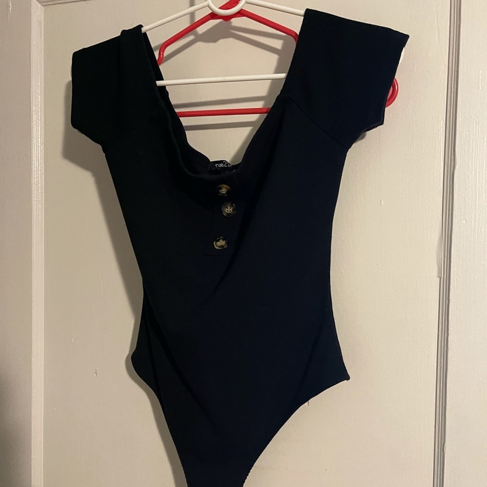 RUE 21 OFF THE SHOULDER BODYSUIT